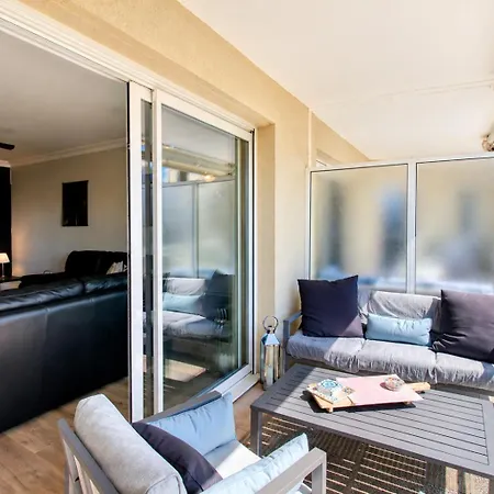 Jardin Secret - T3 Lumineux Piscine Terrasse & Proche *